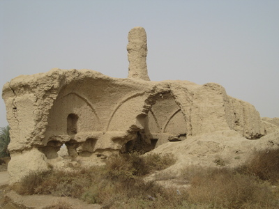 Khanashin-Remnants of an historical structure